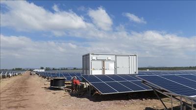 Cung cấp thiết bị cho dự án điện mặt trời 350 MW tại Bình Phước 