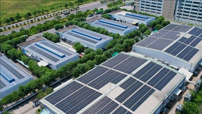 Phát triển năng lượng tái tạo, xanh hóa khu công nghiệp