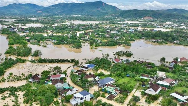 Thủ tướng chỉ đạo tập trung khắc phục nhanh hậu quả bão số 10 và mưa lũ