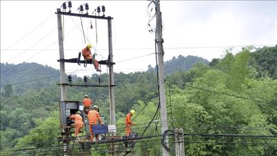 Xem xét bố trí vốn đầu tư nâng cấp lưới điện hạ áp nông tại Lạng Sơn