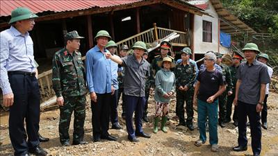 Phó Thủ tướng Trần Hồng Hà kiểm tra công tác khắc phục hậu quả bão số 10, chuẩn bị ứng phó với bão số 11 tại tỉnh Lào Cai