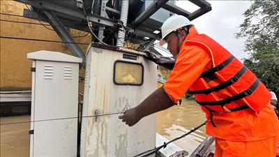 Bộ Công Thương: Tập trung ứng phó khẩn cấp và khắc phục hậu quả mưa lũ lớn tại Trung Bộ