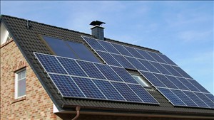 Lắp điện mặt trời giúp người Anh tiết kiệm đến 800 USD mỗi năm
