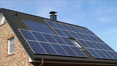 Lắp điện mặt trời giúp người Anh tiết kiệm đến 800 USD mỗi năm