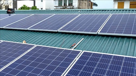Hà Nội: Thông qua chính sách hỗ trợ hộ gia đình lắp đặt điện mặt trời mái nhà tự sản xuất, tự tiêu thụ