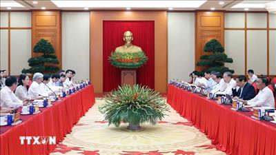Bộ Chính trị cho ý kiến về công tác chuẩn bị Đại hội Đảng bộ Mặt trận Tổ quốc