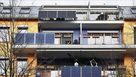 Đức: Bùng nổ điện mặt trời lắp ở ban công