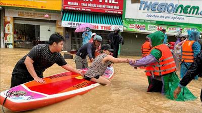 Thông báo Kết luận của Bộ Chính trị về khắc phục mưa, lũ đặc biệt lớn ở Trung Bộ