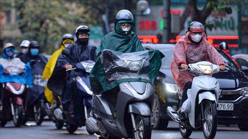 Không khí lạnh gây mưa rét ở miền Bắc, mưa lớn tiếp diễn tại miền Trung