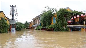 Thủ tướng yêu cầu tập trung khắc phục nhanh hậu quả mưa lũ tại khu vực Trung Bộ