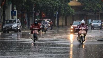Bắc Bộ và Trung Bộ nhiều nơi có mưa, Nam Bộ ngày nắng