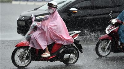 Bắc Bộ mưa dông, Trung Bộ và Nam Bộ ngày nắng, có nơi nắng nóng