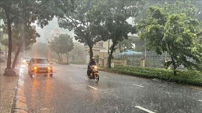 Thời tiết ngày 28/4: Bắc Bộ và Trung Bộ có mưa dông, Nam Bộ nắng nóng 