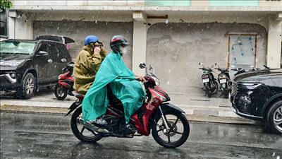 Thời tiết ngày 17/5: Mưa dông ở cả ba miền