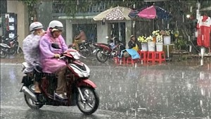 Bắc Bộ và Nam Bộ mưa dông, Trung Bộ ngày nắng