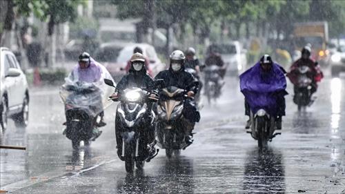 Nhiều khu vực trên cả nước có mưa rào và dông