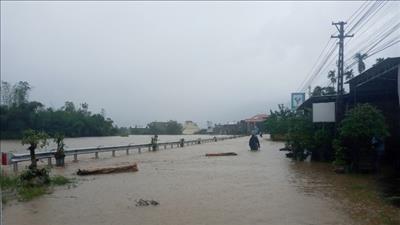 Chủ động ứng phó với diễn biến mưa lũ, sạt lở đất ở các tỉnh Trung Bộ