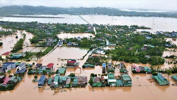 Đánh giá thiệt hại và tập trung khắc phục nhanh hậu quả bão, lũ tại khu vực Trung Bộ