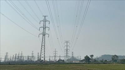Đóng điện dự án đường dây 220kV phục vụ nhập khẩu điện từ Lào về Việt Nam