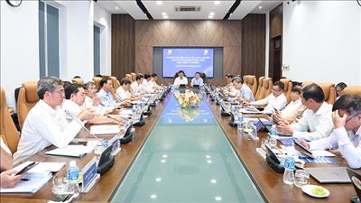Tăng cường phối hợp trong đầu tư xây dựng để đảm bảo điện cho các địa phương phía Nam