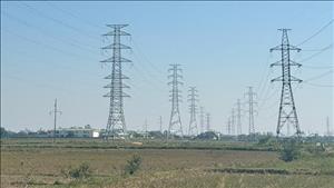 Đóng điện đường dây 220kV Đô Lương – Nam Cấm