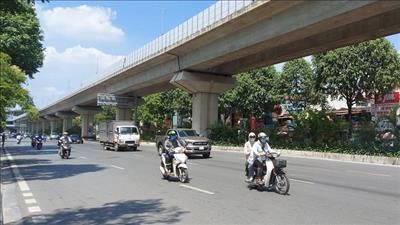 Bắc Bộ và Trung Bộ nắng nóng, Nam Bộ có mưa dông vài nơi