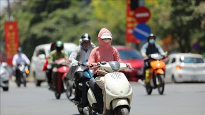 Cảnh báo nắng nóng và nắng nóng gay gắt ở khu vực Bắc Bộ, Trung Bộ