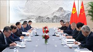 Đặc phái viên của Tổng Bí thư Tô Lâm hội đàm với Trưởng Ban Liên lạc Đối ngoại Trung ương Trung Quốc