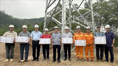 Đôn đốc tiến độ thi công dự án đường dây 220kV đấu nối Nghĩa Lộ - Việt Trì