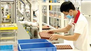Phát triển và sử dụng nguồn nhân lực đáp ứng yêu cầu phát triển kinh tế - xã hội