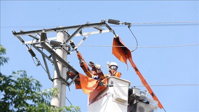 Thực hiện đồng bộ các giải pháp nhằm bảo đảm đủ điện cho tăng trưởng hai con số