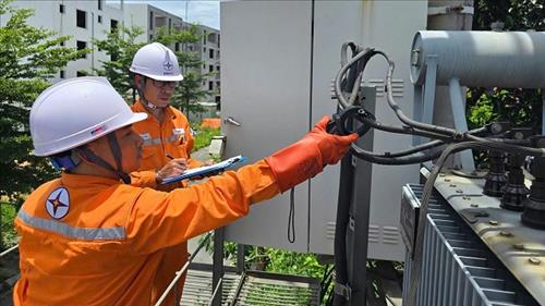 Sử dụng điện hợp lý để tránh hóa đơn tiền điện tăng cao