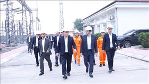 Tập trung cao độ để đảm bảo truyền tải điện an toàn, liên tục, ổn định dịp Tết Nguyên đán Bính Ngọ