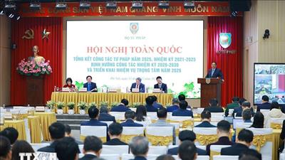 Thủ tướng: Chuyển từ “quản lý bằng pháp luật” sang “kiến tạo thể chế phát triển”