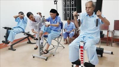 Nhật Bản hỗ trợ đào tạo phục hồi chức năng cho người cao tuổi Việt Nam