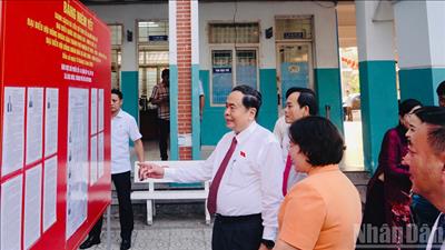 Chủ tịch Quốc hội Trần Thanh Mẫn thực hiện bầu cử tại xã Hóc Môn, TPHCM