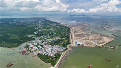 Khai thác hiệu quả nguồn lực biển, hình thành cực tăng trưởng mới