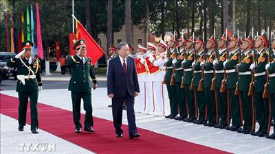 Tổng Bí thư: Xây dựng lực lượng vũ trang Quân khu 9 cách mạng, chính quy, tinh nhuệ, hiện đại