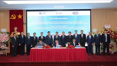 Ký kết hợp đồng EPC trị giá hơn 25.000 tỷ đồng dự án Nhà máy nhiệt điện LNG Quảng Trạch II