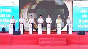 Đốt dầu lần đầu lò hơi tổ máy 1 dự án Nhà máy nhiệt điện Quảng Trạch I