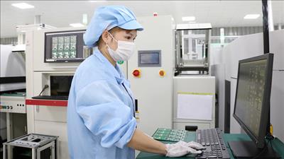 Chỉ số sản xuất công nghiệp tăng 8,5% trong 8 tháng năm 2025