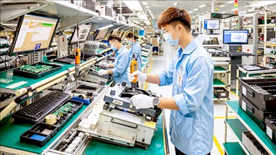 Công nghiệp công nghệ số tăng trưởng mạnh, đóng góp lớn cho nền kinh tế