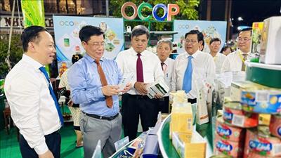 Khai mạc Diễn đàn OCOP vùng đồng bằng sông Cửu Long năm 2025