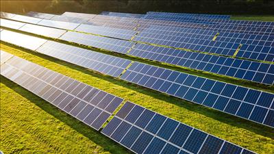 Sản lượng điện mặt trời toàn cầu tăng kỷ lục