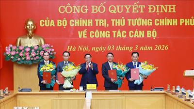 Trao Quyết định điều động, bổ nhiệm lãnh đạo Đảng ủy Chính phủ và 4 Bộ, cơ quan