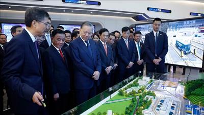 Tổng Bí thư, Chủ tịch nước tham quan Trung tâm hợp tác trí tuệ nhân tạo Trung Quốc - ASEAN