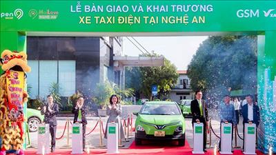 Khai trương dịch vụ taxi điện tại Nghệ An
