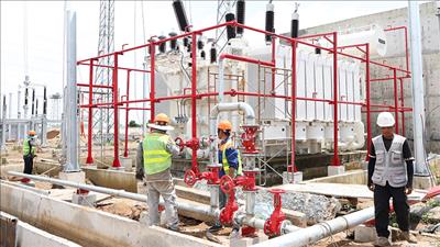 Tập trung nguồn lực để đóng điện máy biến áp 220kV TBA 500kV Đức Hòa trước ngày 10/10