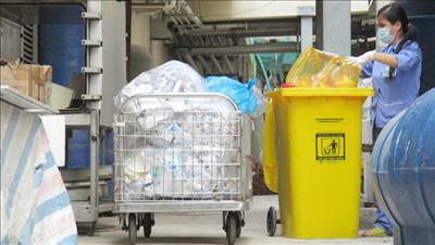 Tăng cường công tác quản lý chất thải y tế