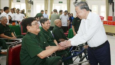 Tổng Bí thư: Người có công là tài sản quý, là biểu tượng của ý chí Việt Nam